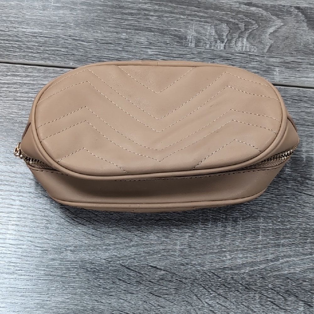 Source Unknown Tan Quilted Cosmetic Bag